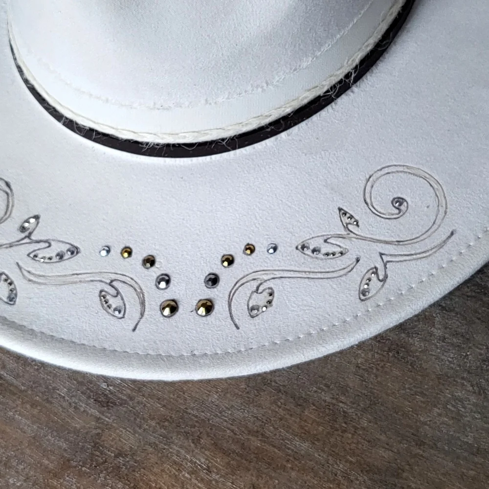 NWT Ivory burned fedora cowboy hat with studs - Picture 4 of 8